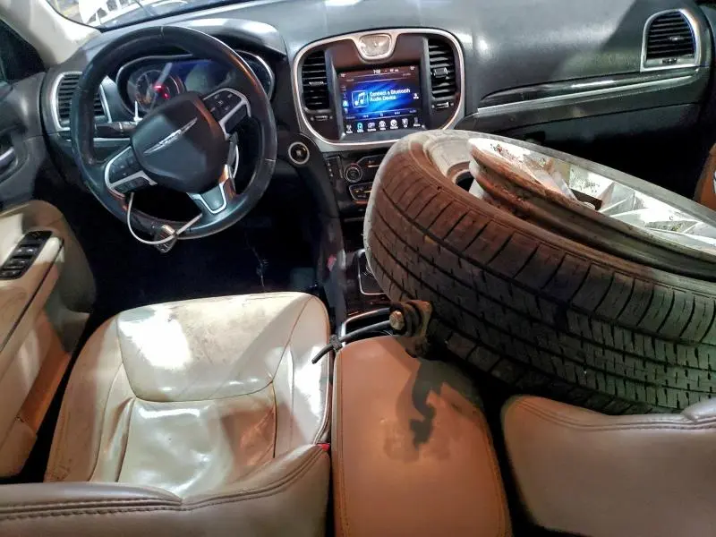 2015 CHRYSLER 300 LIMITED  