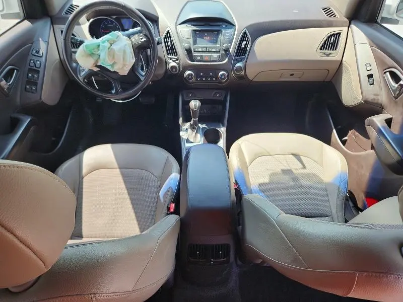 2015 HYUNDAI TUCSON SE  