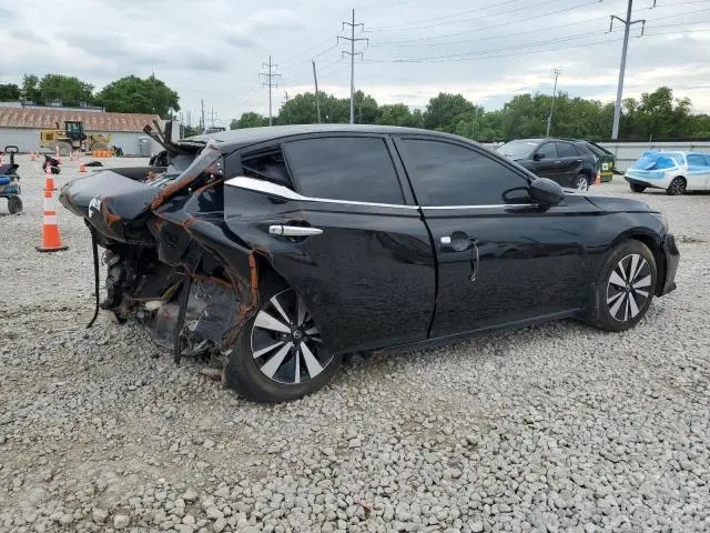 2022 NISSAN ALTIMA SV  