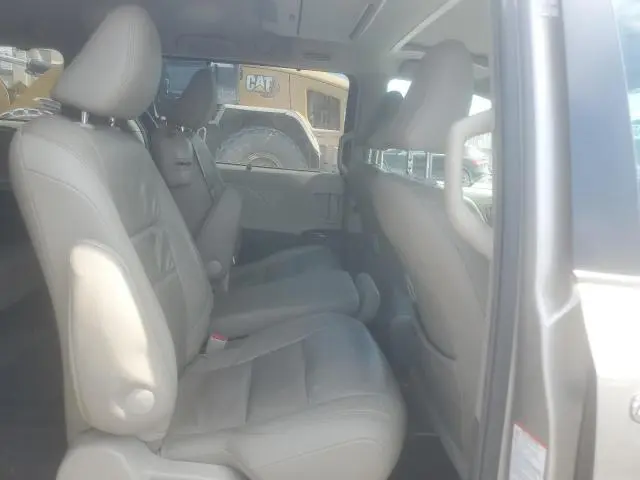2017 TOYOTA SIENNA XLE  