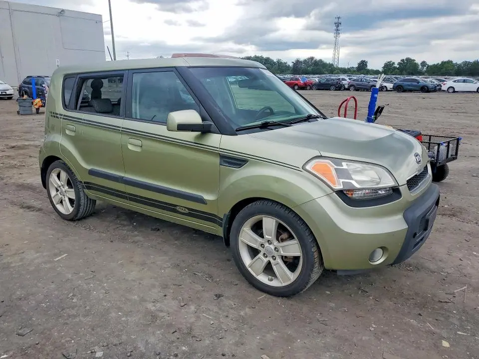 2010 KIA SOUL +  
