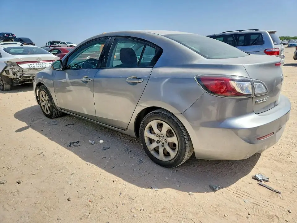 2012 MAZDA 3 I  