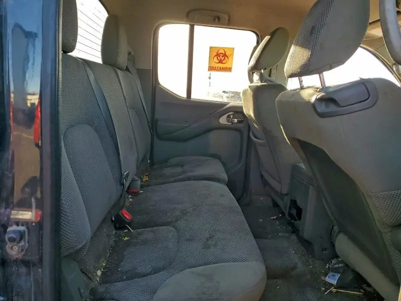 2013 NISSAN FRONTIER S  