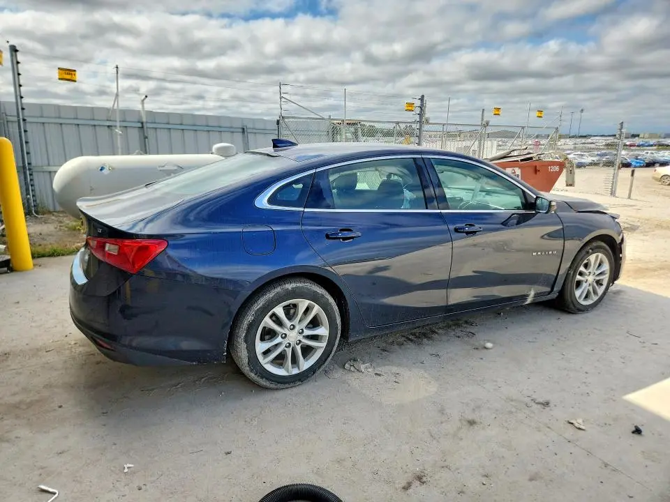 2017 CHEVROLET MALIBU LT  