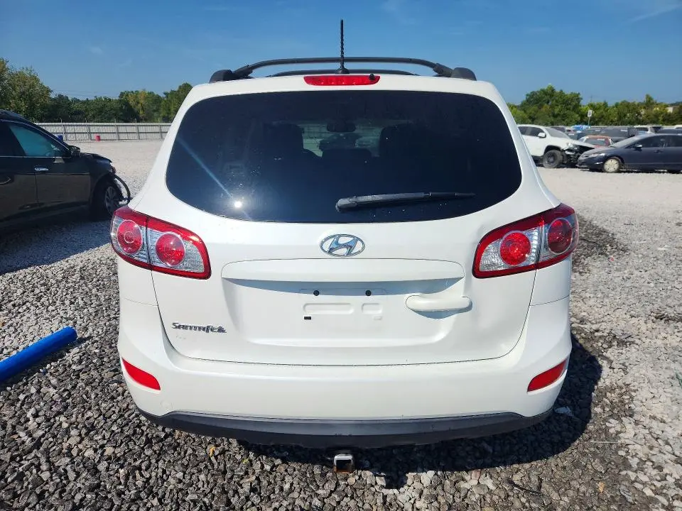 2012 HYUNDAI SANTA FE GLS  