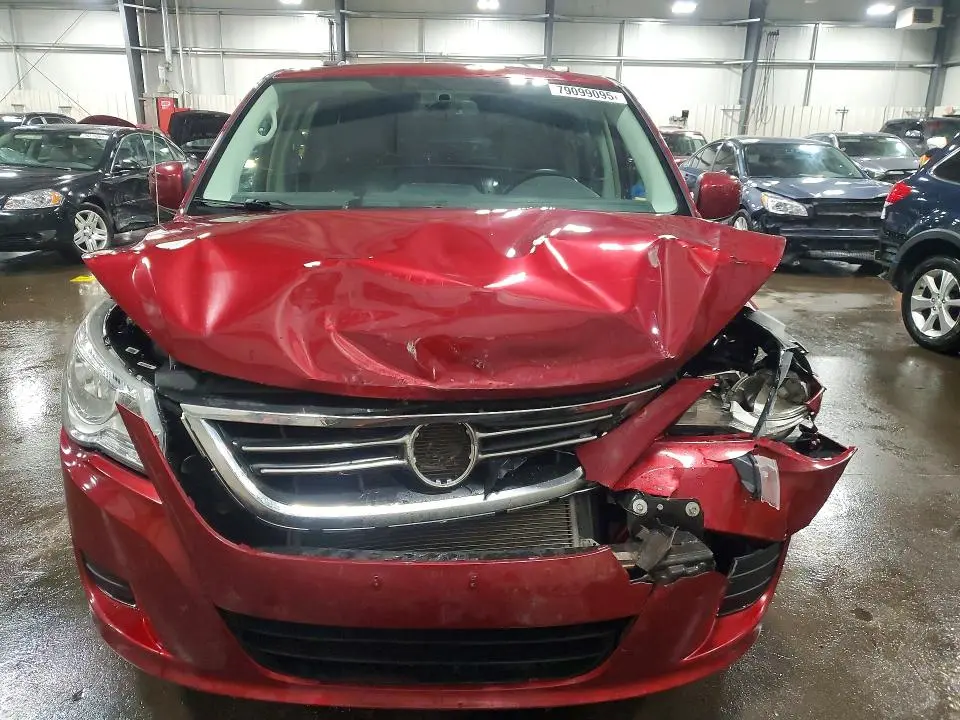 2011 VOLKSWAGEN ROUTAN SE  