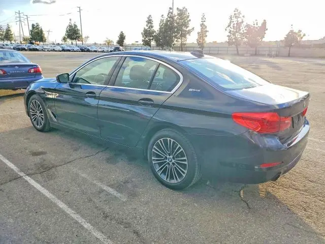 2019 BMW 530E   