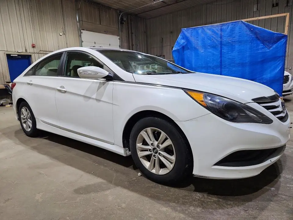 2014 HYUNDAI SONATA GLS  