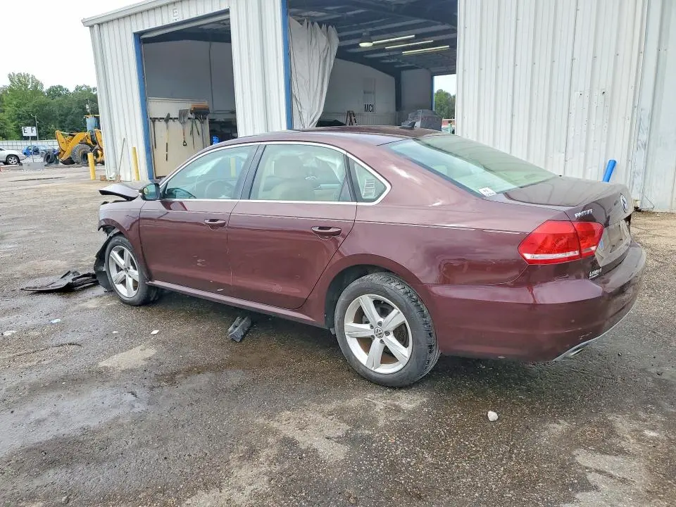 2013 VOLKSWAGEN PASSAT SE  