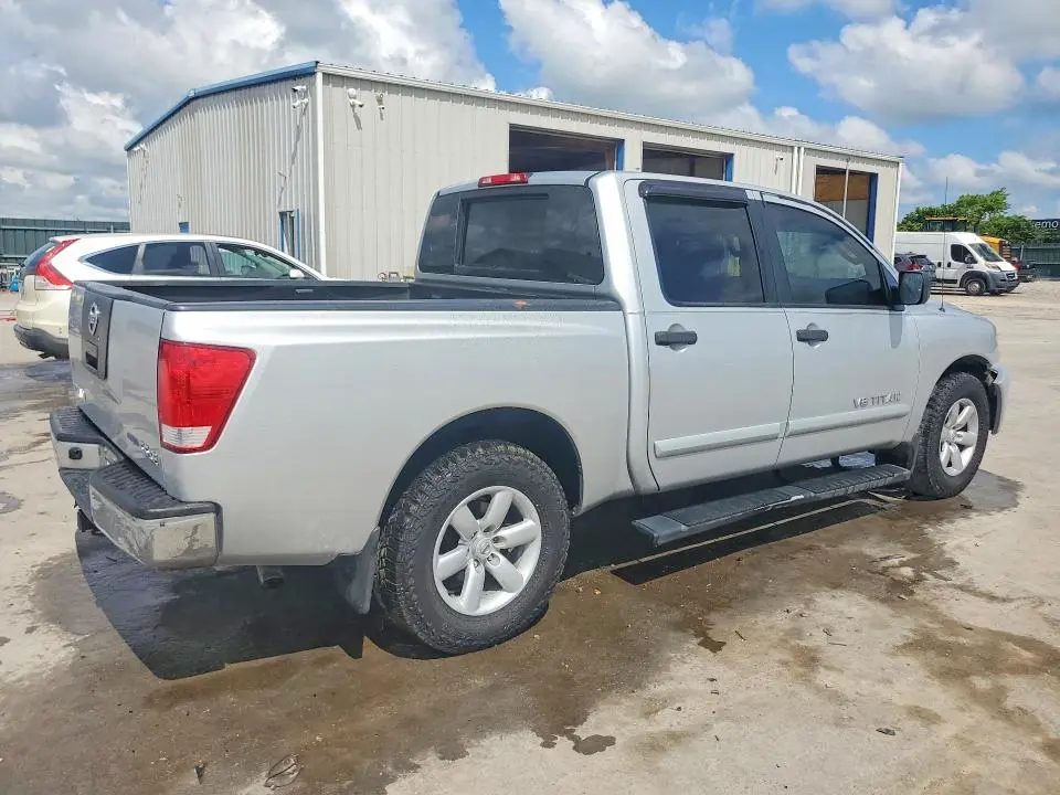 2010 NISSAN TITAN XE  