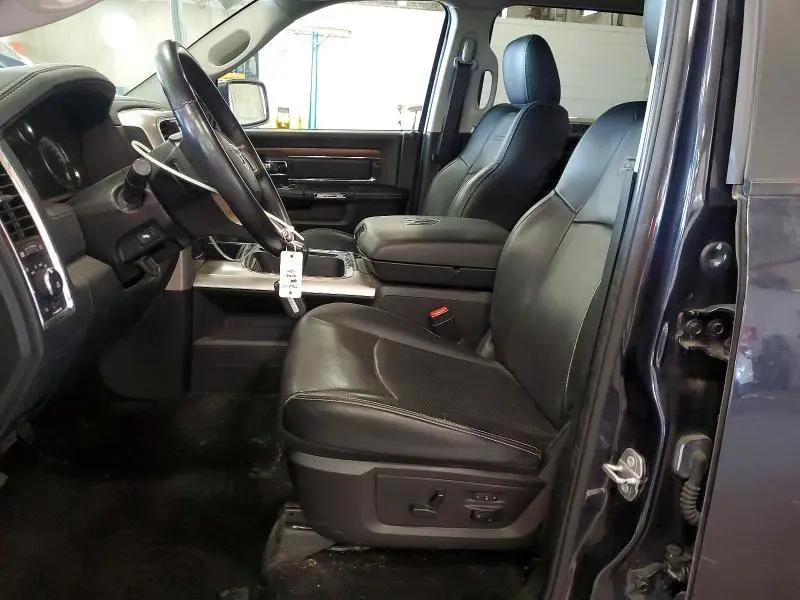 2016 RAM 1500 LARAMIE  