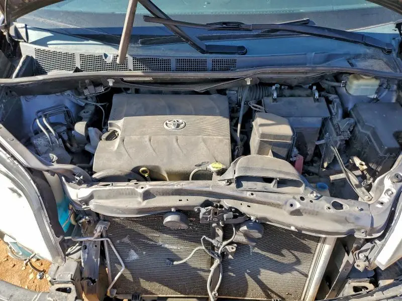 2015 TOYOTA SIENNA XLE  