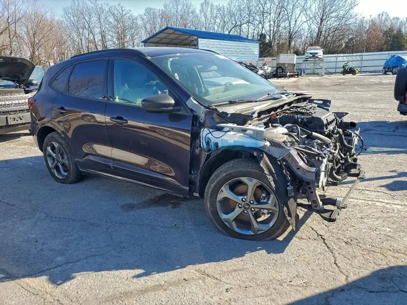 2023 FORD ESCAPE ST LINE  