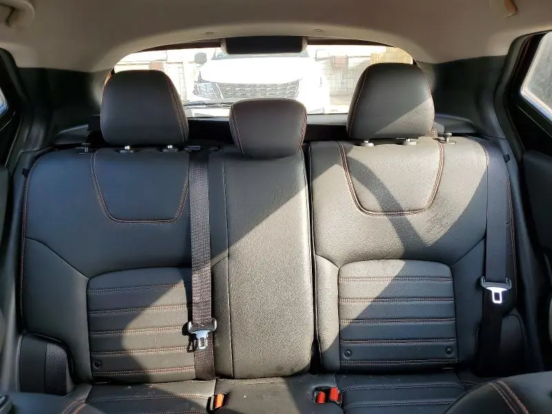 2019 NISSAN KICKS SR  