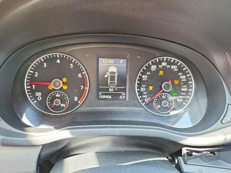 2015 VOLKSWAGEN PASSAT SE  