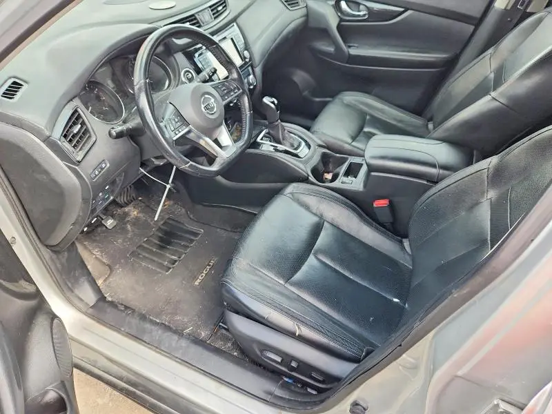 2017 NISSAN ROGUE SL  