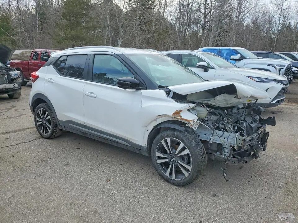 2020 NISSAN KICKS SR  
