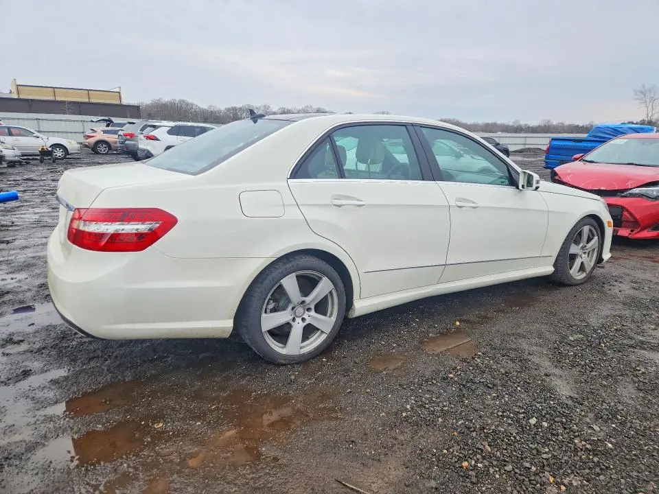 2010 MERCEDES-BENZ E 350  