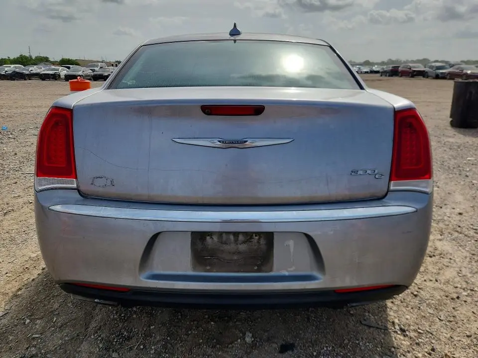 2016 CHRYSLER 300C   