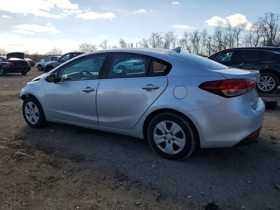 2017 KIA FORTE LX  