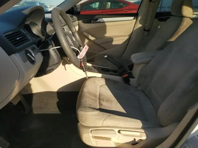 2017 VOLKSWAGEN PASSAT S  