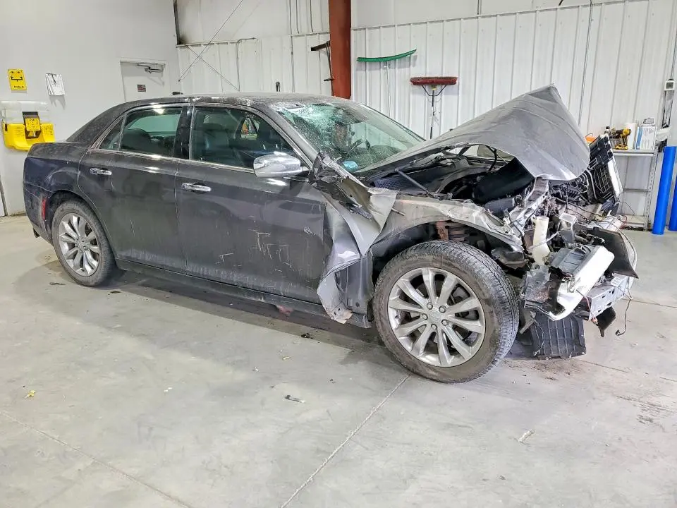2016 CHRYSLER 300C   