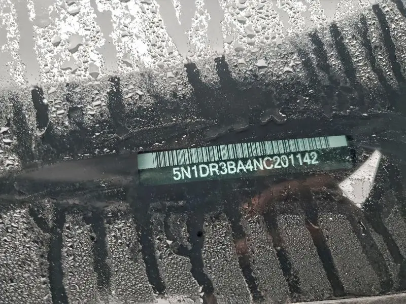 2022 NISSAN PATHFINDER SV  