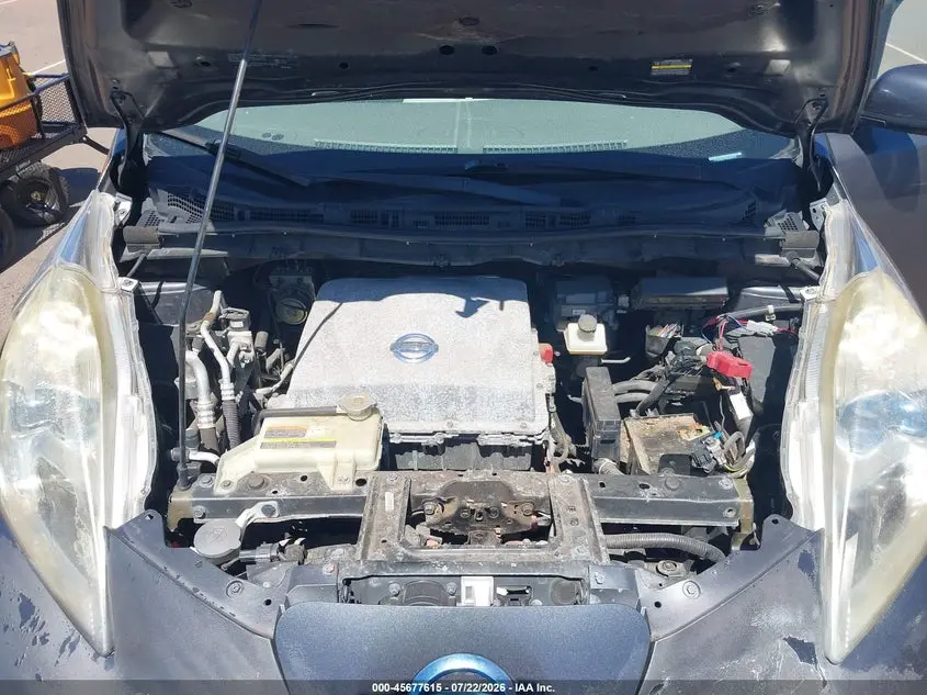2013 NISSAN LEAF SV