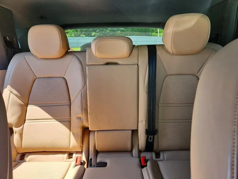 2021 PORSCHE CAYENNE   