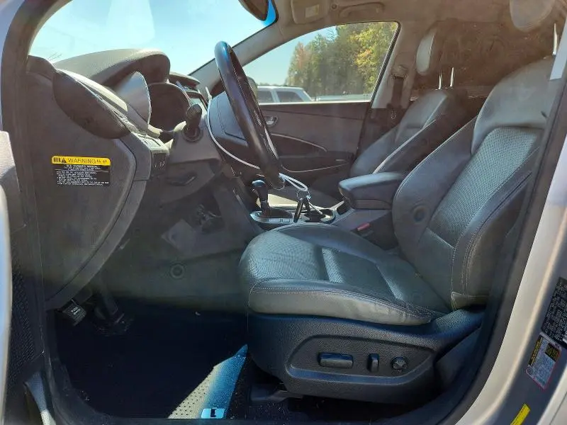 2016 HYUNDAI SANTA FE SE  