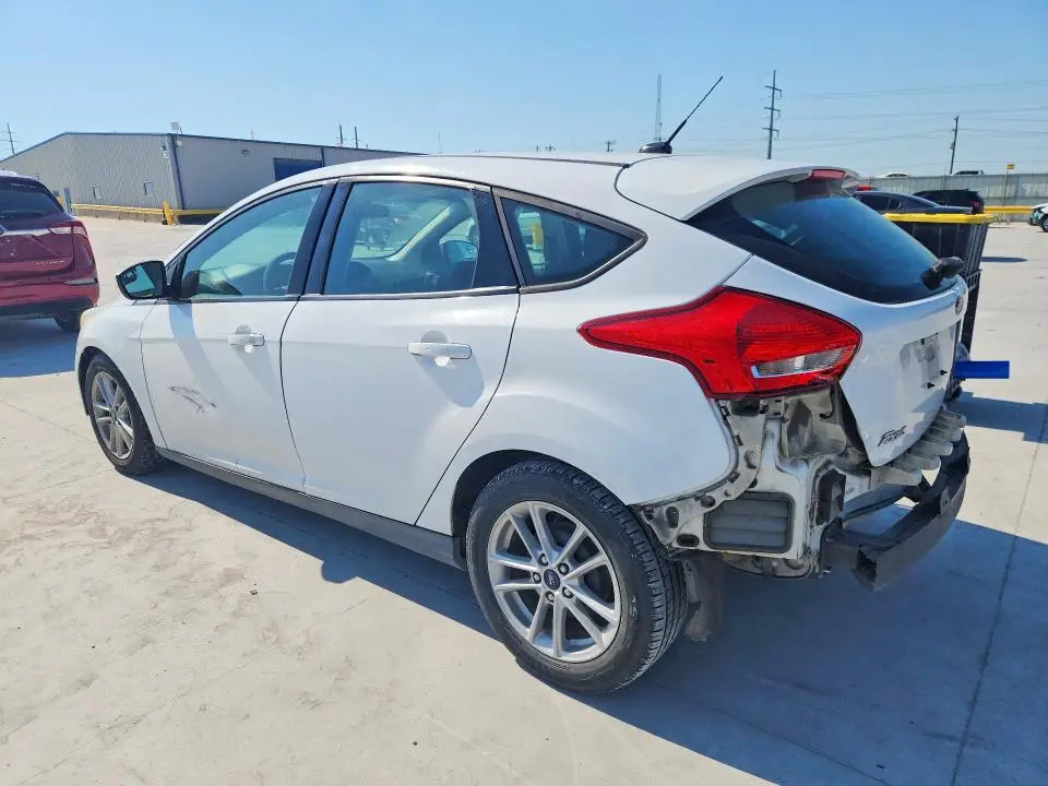 2016 FORD FOCUS SE  
