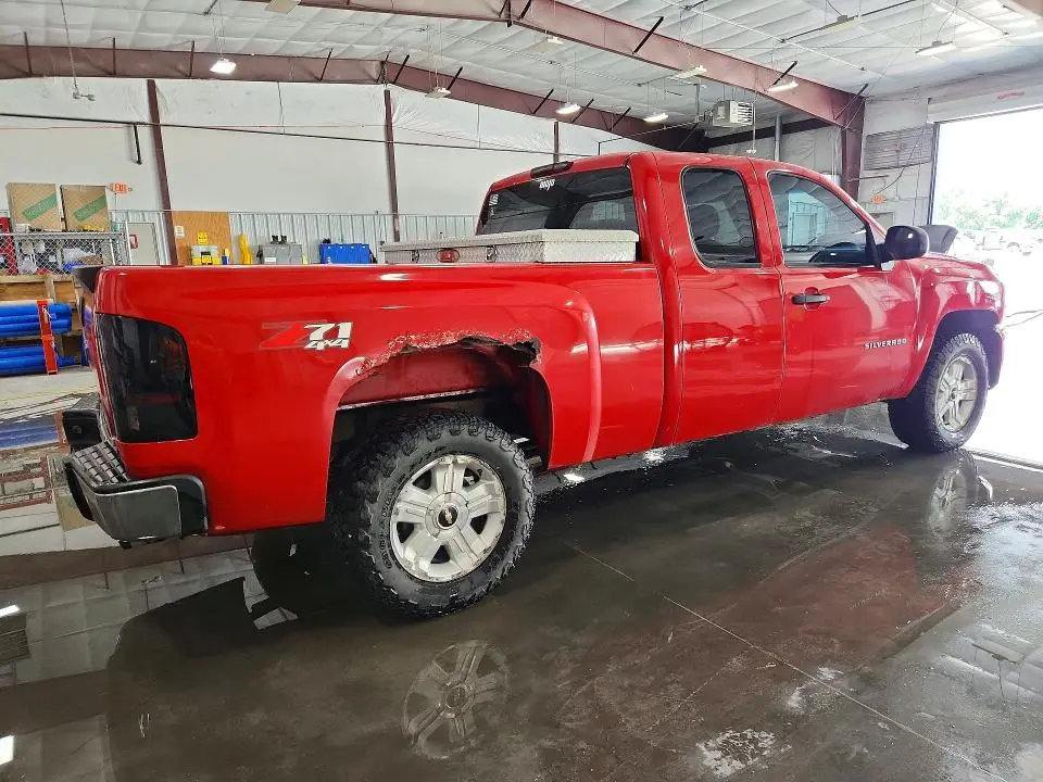 2011 CHEVROLET SILVERADO K1500 LT  