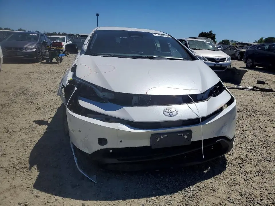2024 TOYOTA PRIUS LE  