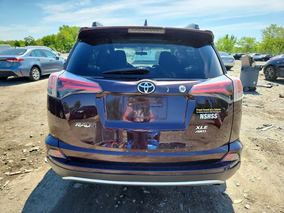 2016 TOYOTA RAV4 XLE  