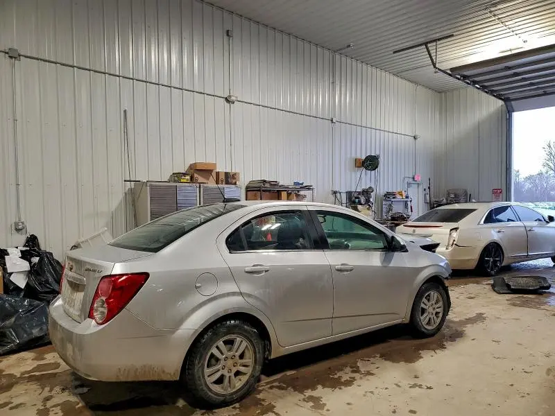 2015 CHEVROLET SONIC LT  