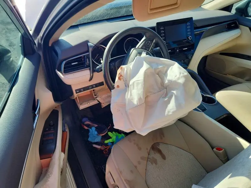 2022 TOYOTA CAMRY LE  
