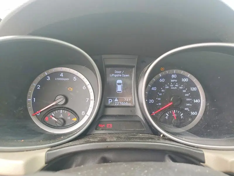 2016 HYUNDAI SANTA FE SE  