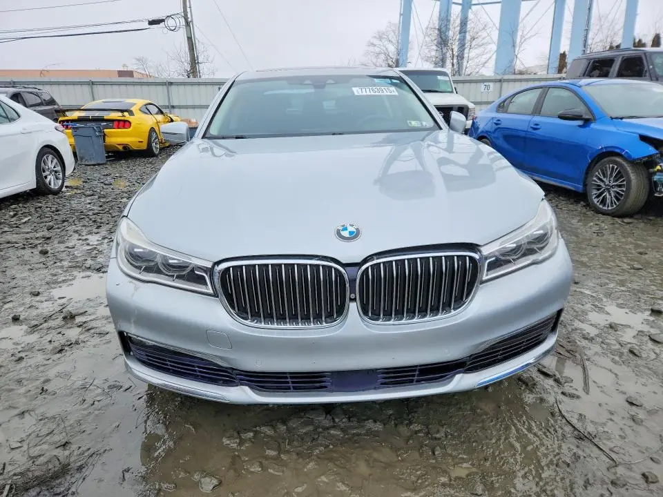 2016 BMW 750 XI  