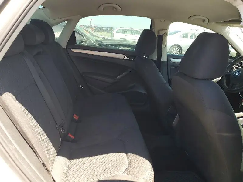 2013 VOLKSWAGEN PASSAT S  