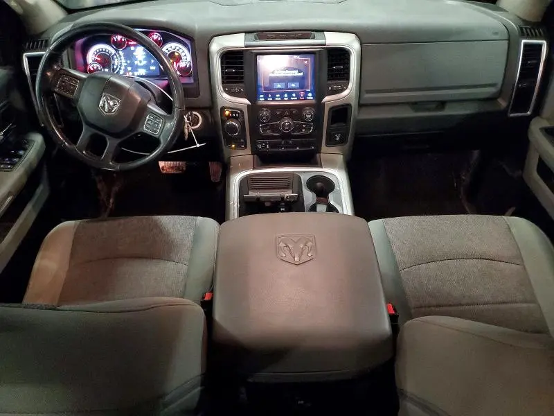 2018 RAM 1500 SLT  