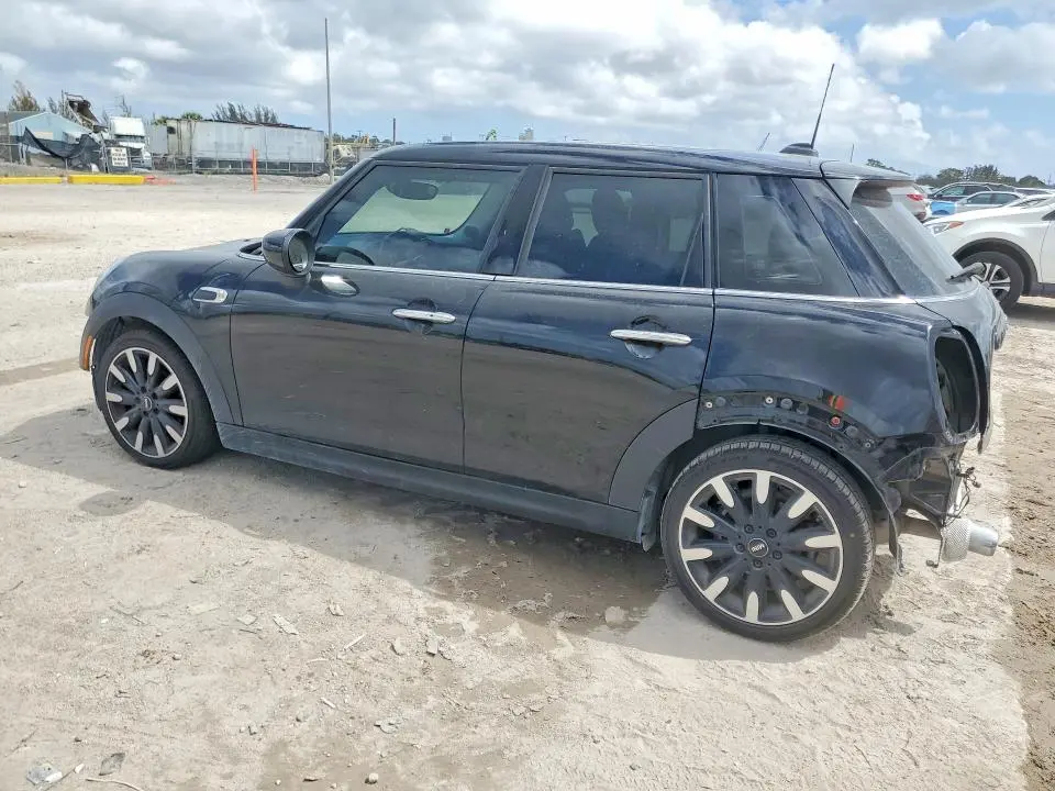2020 MINI COOPER   