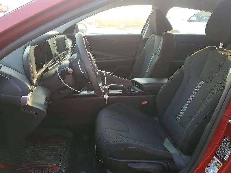 2023 HYUNDAI ELANTRA SE  
