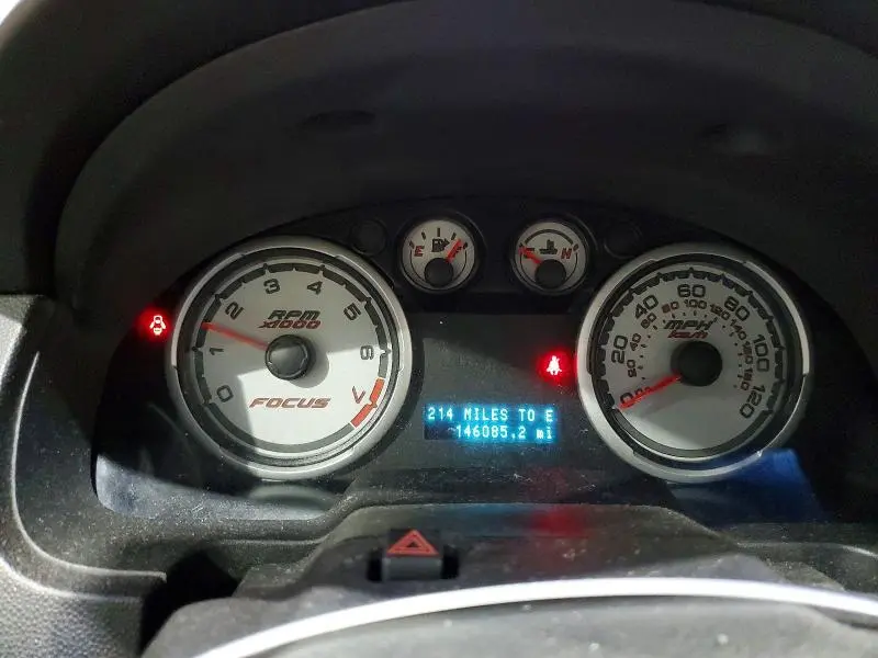 2010 FORD FOCUS SE  