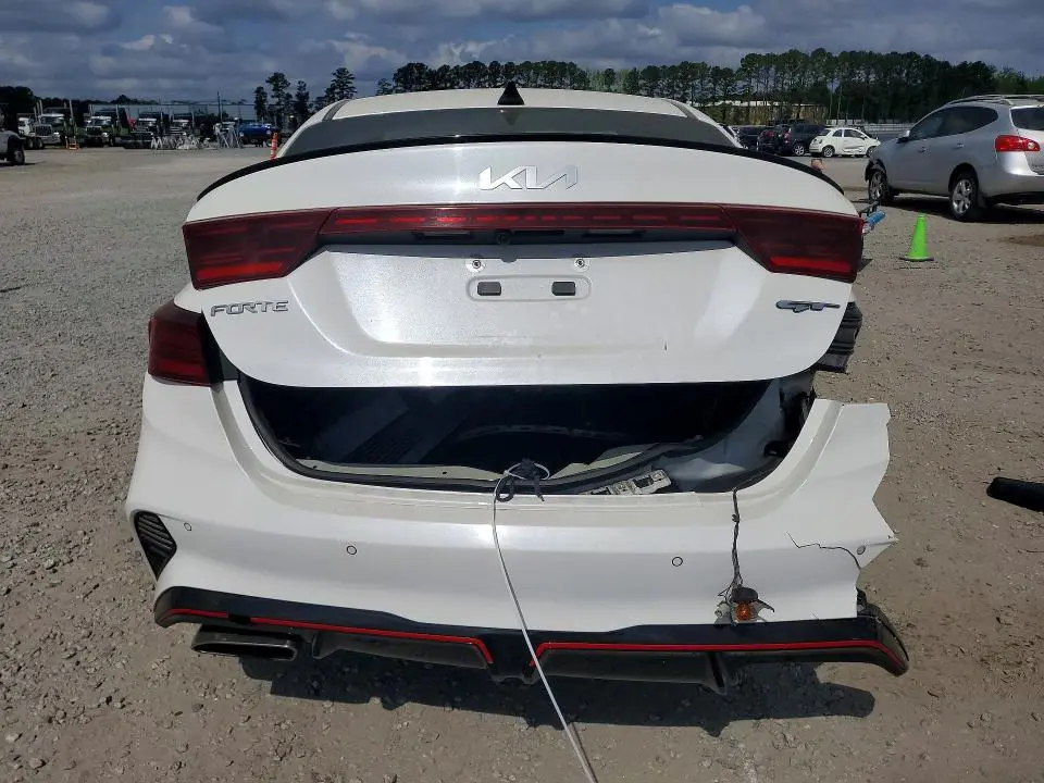 2023 KIA FORTE GT  