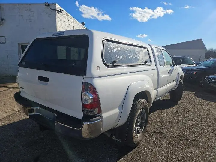 2011 TOYOTA TACOMA V6  