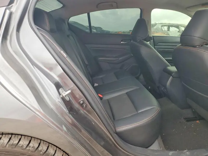 2022 NISSAN ALTIMA SR  