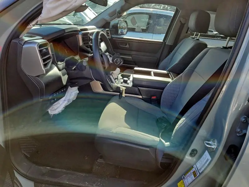 2024 TOYOTA TUNDRA CREWMAX SR  