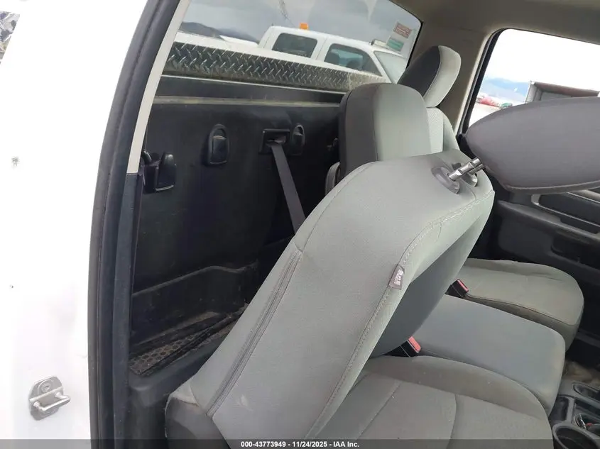 2015 RAM 2500 TRADESMAN