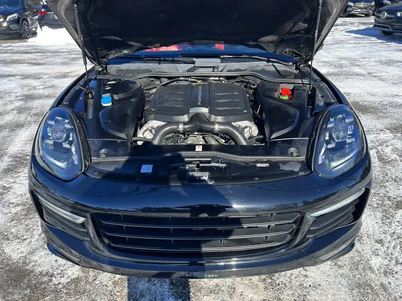 2016 PORSCHE CAYENNE GTS  