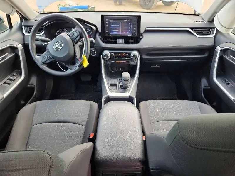 2022 TOYOTA RAV4 XLE  